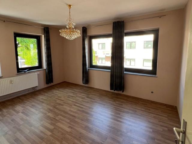 3 Zimmer Wohnung im 2. OG eines MFH in zentraler Lage von Meiderich