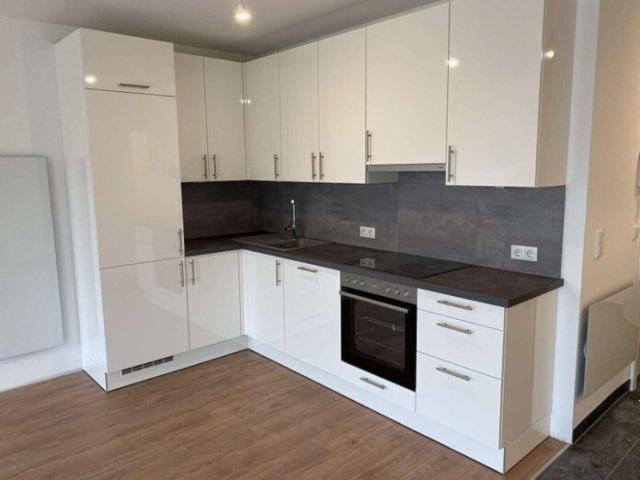 3 Zimmer Wohnung inkl. Balkon und Einbauküche