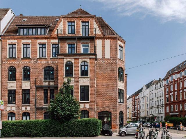 3 Zimmer Altbauwohnung mit 2 Balkonen in Kiel Ravensberg