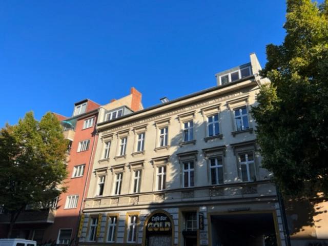 3 Zimmer Dachgeschoss in zentraler Lage in Neukölln