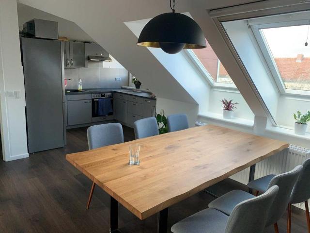 3 Zimmer DG Wohnung mit Stellplatz zu verkaufen ohne Provision