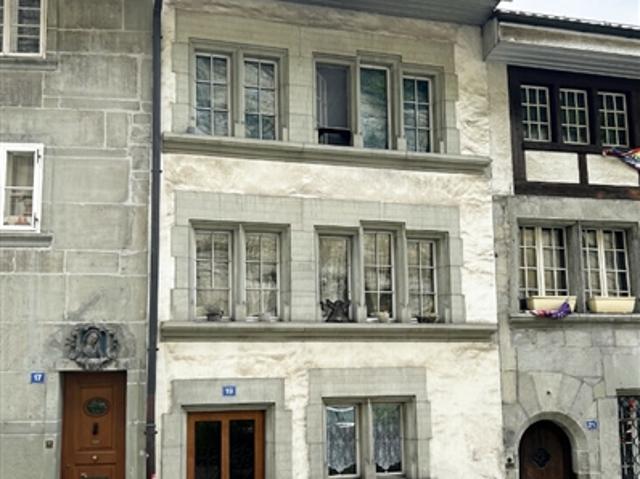 3½ ZIMMER DUPLEX WOHNUNG, RENOVIERT AM EINGANG DER UNTERSTADT