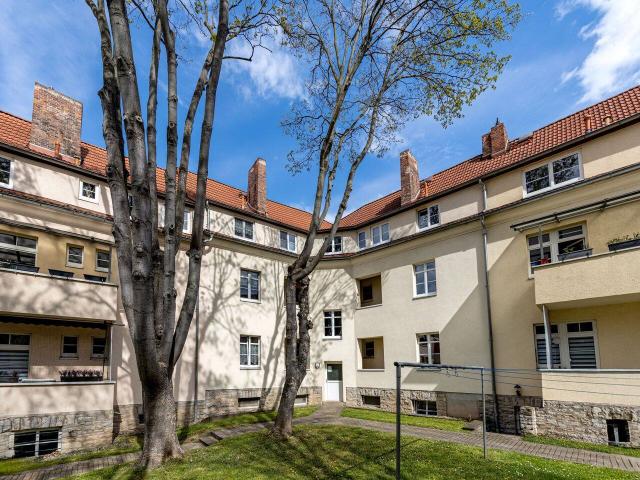 3 Zimmer Eigentumswohnung in einem sanierten Mehrfamilienhaus in Erfurt Süd