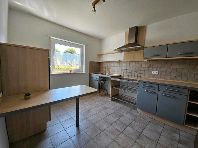 3 Zimmer Erdgeschosswohnung mit Balkon & Garage in Oberbieber
