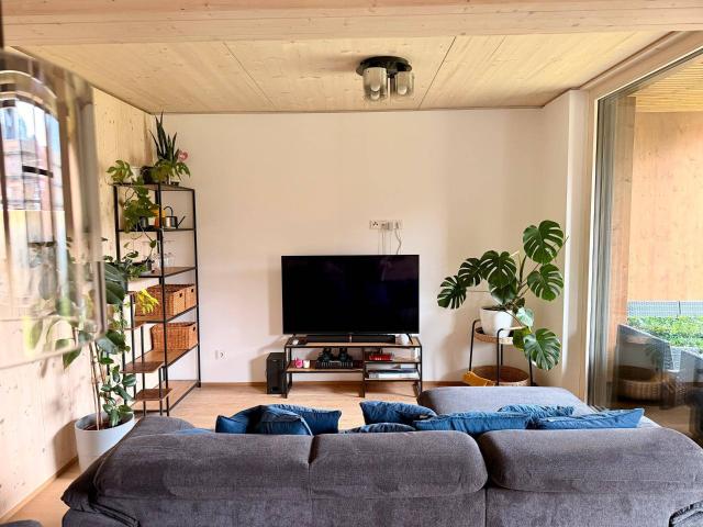 möbliert* 3 Zimmer Erdgeschosswohnung mit Terrasse und Garten