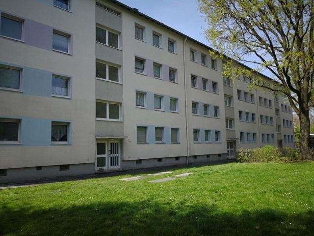 3 zimmer etagenwohnung mit balkon zur miete in duisburg obermeiderich