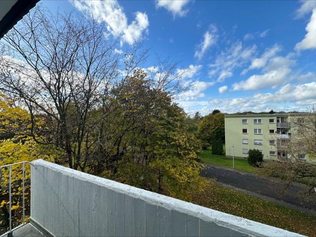 3 zimmer etagenwohnung mit balkon zur miete in leverkusen steinbüchel