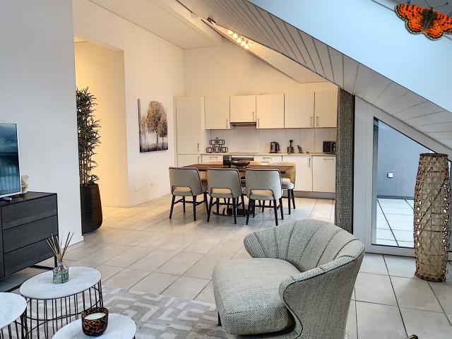 3 ½ Zimmer – Möbliert mit Balkon!
