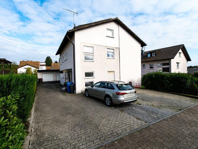 3 ZIMMERWOHNUNG IM 1. OBERGESCHOSS