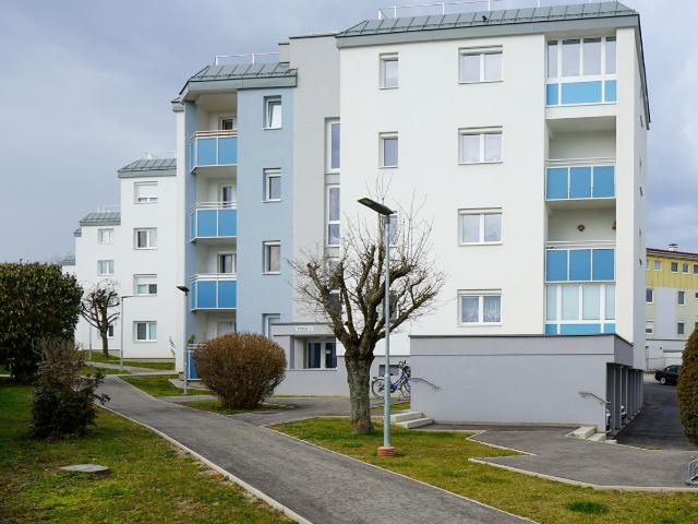 3 Zimmerwohnung im 1.OG mit Balkon