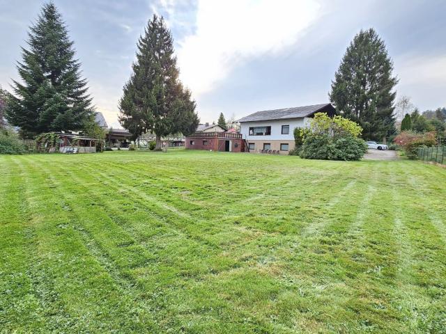 3.000 m² Baugrundstück mit Bestandsobjekt in Bestlage Moosburg/St.Peter!