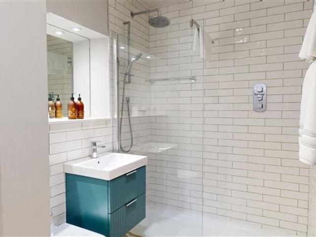 3,000 / month | The Square, Beggars Bush, Ballsbridge, Dublin 4 Owen Reilly 5006 MyHome. Ie Lettings