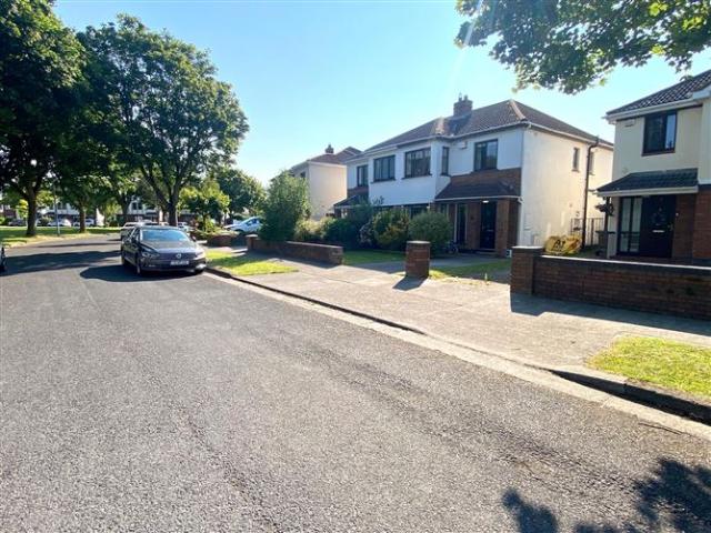 3,000 / month | Ballyowen Avenue, Lucan, Co. Dublin Ray Cooke Auctioneers 5011 MyHome. Ie Lettings