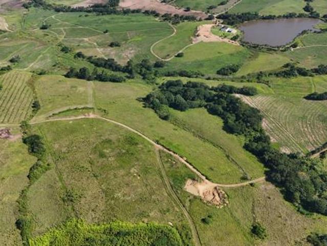 3 002 m² Land available in Ballito Central