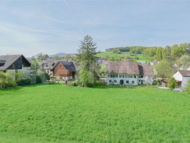 3033 m² Bauland für rund 20 Wohnungen  im Dorfzentrum von Ueken zu verkaufen