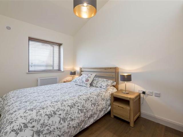 3,150 / month | 125 Westland Square, Pearse Street, Dublin 2 Get Property Estate Agents 4923 MyHome. Ie Lettings