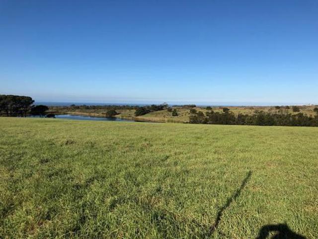 3 116 m² Land available in Kabeljous