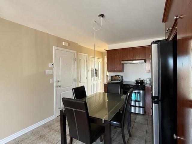 3 1/2 Haut De Triplex à Ahuntsic