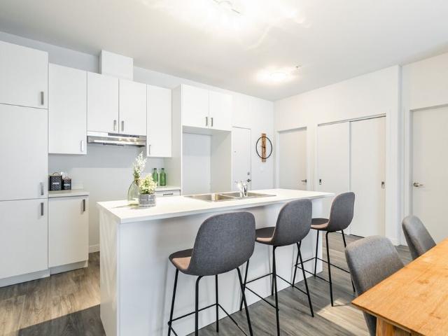 3 1/2 Style Condo à Louer, Châteauguay