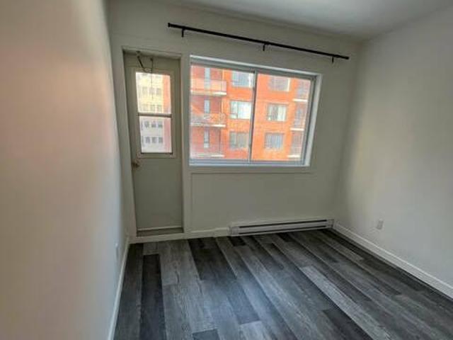 3 1 2 Metro Papineau App 307 Disponible 1er Juillet