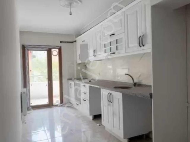 3 + 1 Kiralık Ara Kat 120 M2 Ağustos Beşinde Boşalıyor