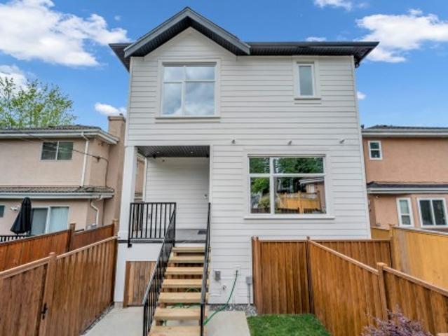 3 251 Avenue E, Vancouver, BC, V5M 2X5 duplex for sale | Listing ID R3024 | Royal LePage