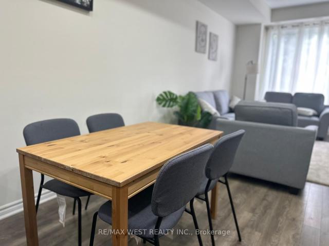 3 25 Heron Park Place, Scarborough | 3Beds/3Bath, Townhouse, $2,700/mo | Condos. Ca