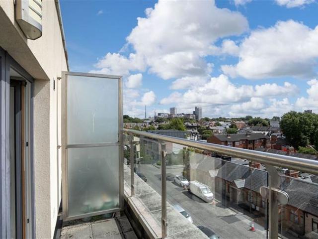 3,200 / month | 40 Block A, The Bottleworks, Ringsend, Dublin 4 Allen & Jacobs 5022 MyHome. Ie Lettings