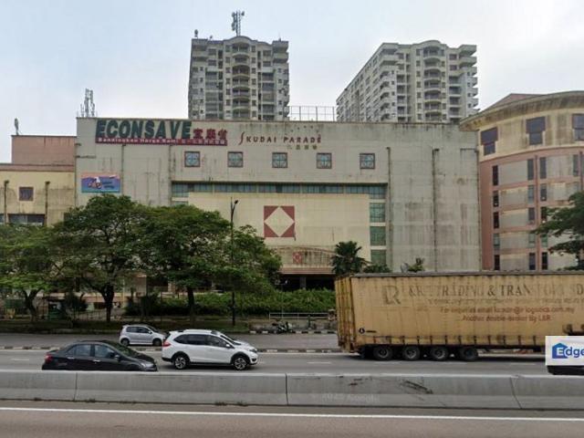 3.229 Mall,Skudai Parade/700ksqft at Johor For Sale