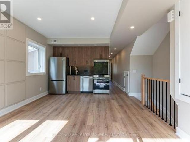3 352 Jones Avenue, Toronto, ON, M4J 3G3 house for lease | Listing ID E13491 | Royal LePage