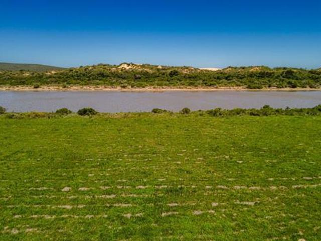 3 334 m² Land available in Colchester