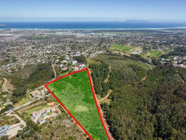 3.4 ha Land available in Spanish Farm