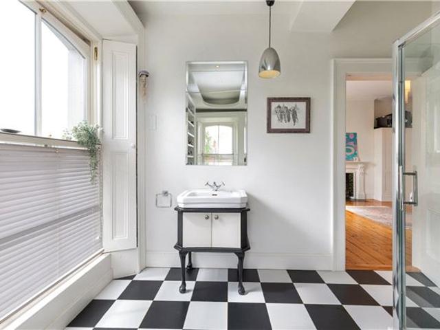 3,550,000 | Carthona, 33 Park Avenue, Sandymount, Dublin 4 Lisney Sotheby's International Realty Ballsbridge 5000 MyHome. Ie Residential