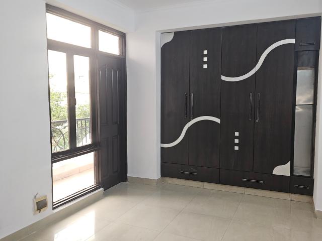 3.5 Bedroom 1800 Sq.Ft. Apartment in Sector 22 Dwarka Delhi Listing ID: #10130