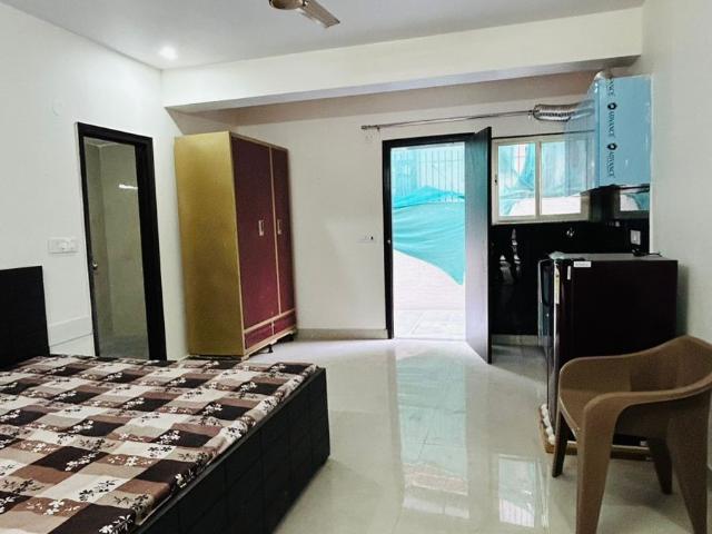 3.5 Bedroom 2000 Sq.Ft. Apartment in Juhu Mumbai Listing ID: #10298