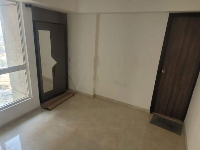 3.5 Bedroom 3000 Sq.Ft. Apartment in Subhash Nagar Thane Listing ID: #10372