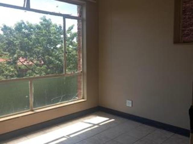 3.5 Bedroom Apartment in Arcadia