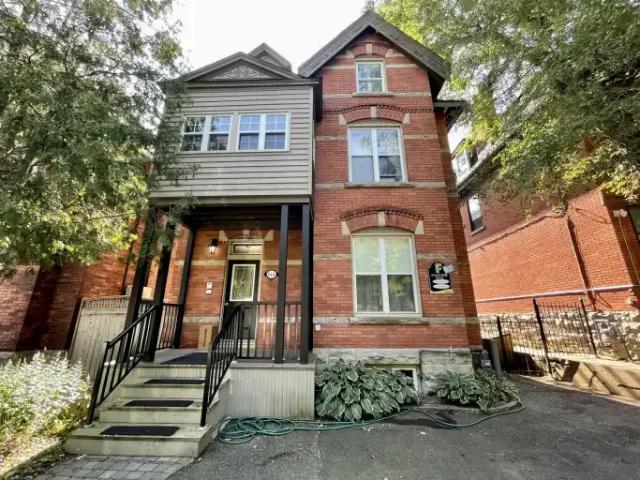 3.5 Bedroom Apartment Ottawa ON 102882870