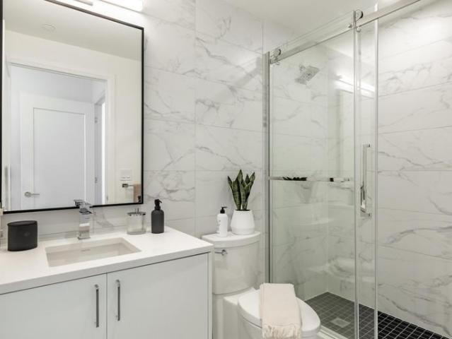 3.5 Bedroom Apartment Toronto ON 96586915