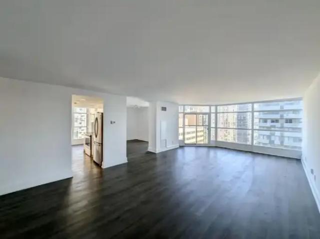 3.5 Bedroom Apartment Toronto ON 101985559