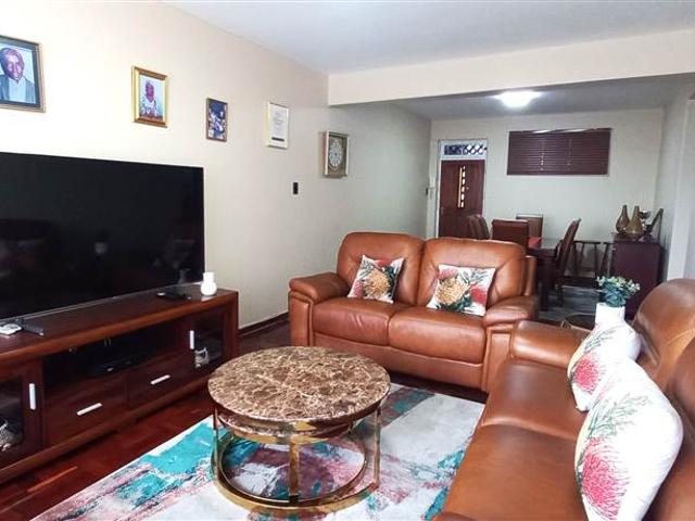 3.5 Bedroom Flat in Bulwer