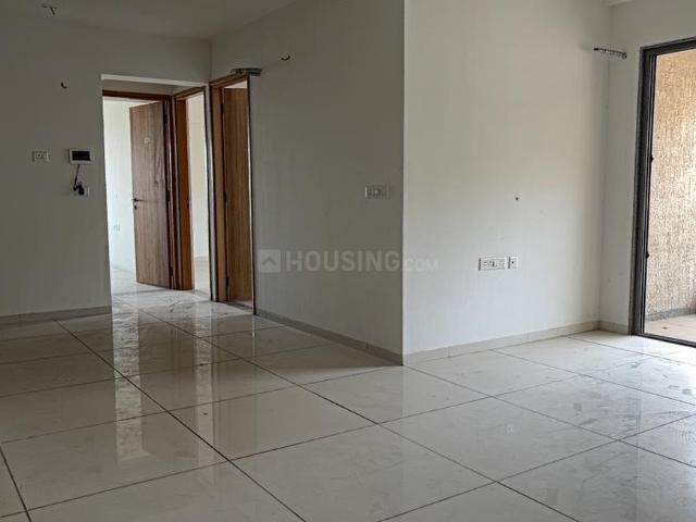 3.5 BHK Apartment in University Area for rent Ahmedabad. The reference number is 20104045