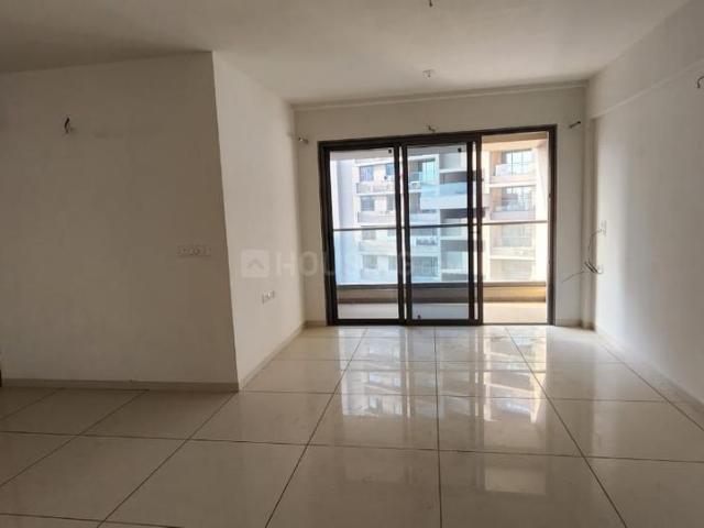 3.5 BHK Apartment in University Area for resale Ahmedabad. The reference number is 20390694