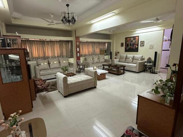 3.5 BHK Apartment in Vashi for resale Palm Beach Road Vashi. The reference number is 17326608