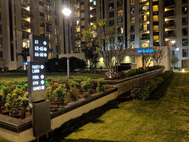 3.5 BHK Apartment in Viman Nagar for rent Pune. The reference number is 20306118
