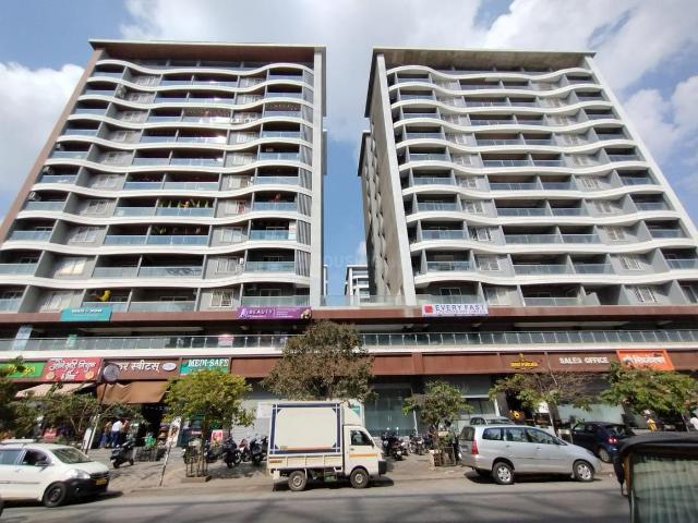 3.5 BHK Apartment in Viman Nagar for resale Pune. The reference number is 20383309