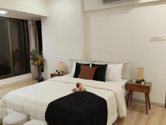 3.5 BHK Apartment in Andheri West for resale Mumbai. The reference number is 19828516