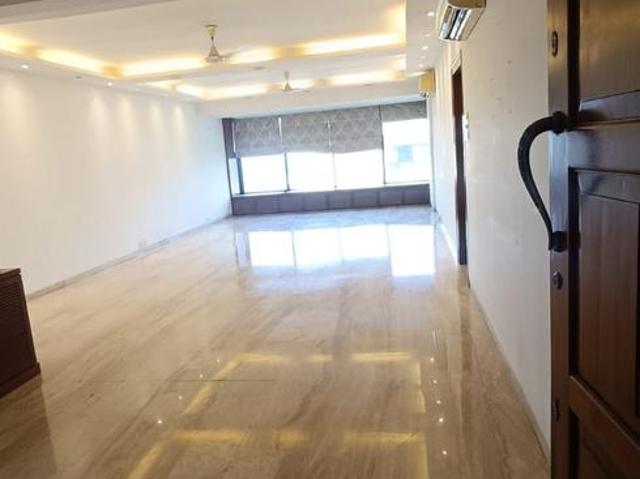 3.5 BHK Apartment in Bandra West for rent Mumbai. The reference number is 20032887