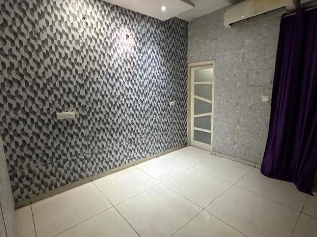 3.5 BHK Apartment in Dhakoli for resale Zirakpur. The reference number is 20052019
