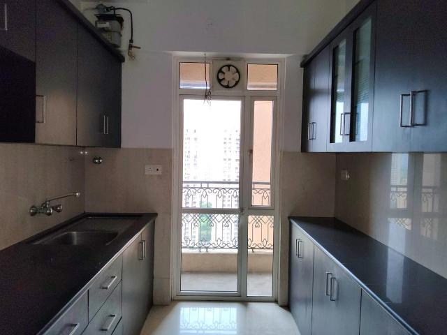 3.5 BHK Apartment in Hiranandani Estate for rent Thane. The reference number is 17111474